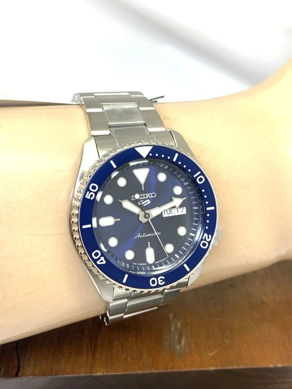 Seiko 5 Men's Watch SRPD51 Automatic Blue Dial Day Date Silver Stainless Steel